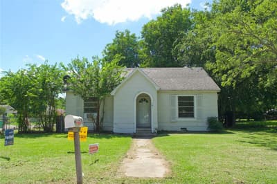901 N Howeth, Gainesville TX 76240