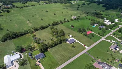 302 County Road 3320, Greenville TX 75402