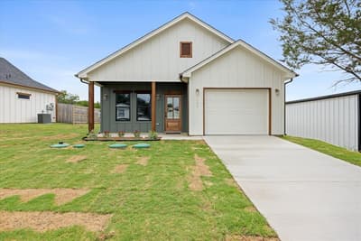 2603 Creekview Drive, Granbury TX 76048