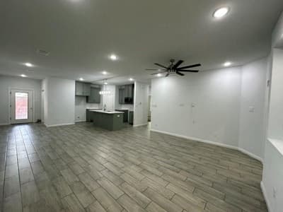 917 E Maddox Avenue, Fort Worth TX 76104 - Photo 4