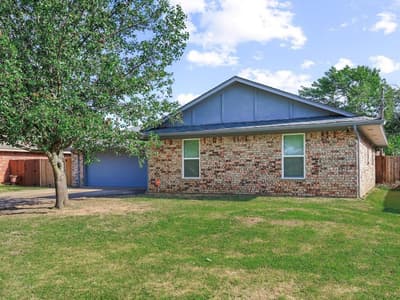 2715 Regal Drive, Denison TX 75020
