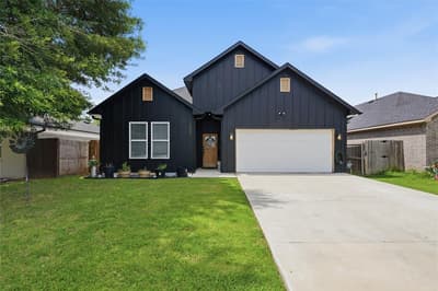 1805 San Antonio Street, Grand Prairie TX 75051