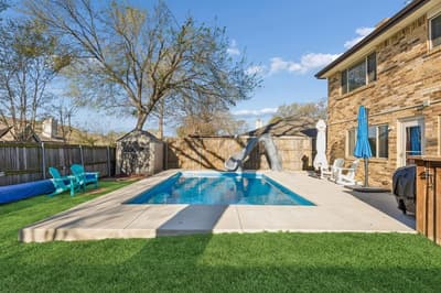 304 Lark Lane, Euless TX 76039