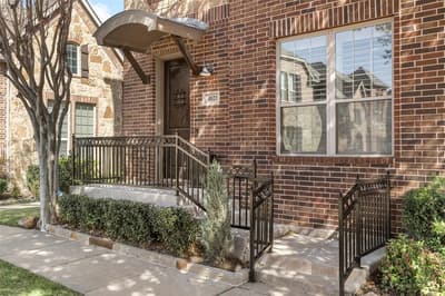 4021 Winsor Drive, Farmers Branch TX 75244