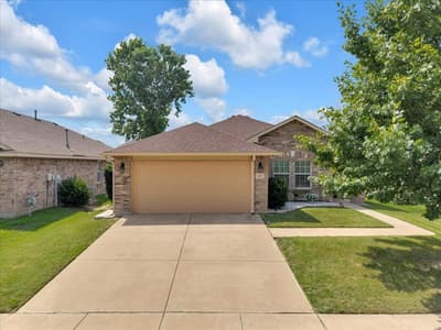 706 Cliffmere Drive, Arlington TX 76002