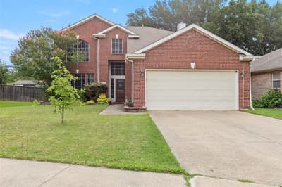 903 Summerbrook Drive, Euless TX 76040