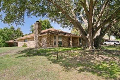 4801 Applewood Road, Fort Worth TX 76133
