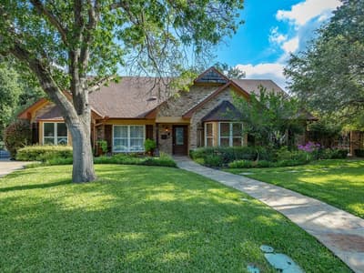 4400 Summercrest Court, Fort Worth TX 76109