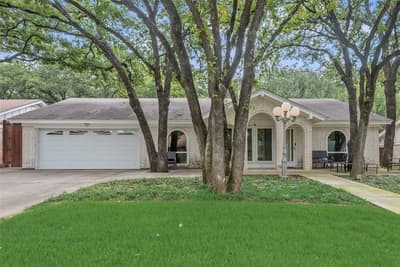 412 Twin Creek Drive, Hurst TX 76053