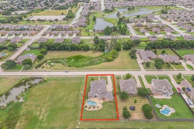 1424 Bassett Hound Drive, Fort Worth TX 76052 - Photo 3