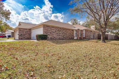 7650 Colorado Creek Court, Fort Worth TX 76133