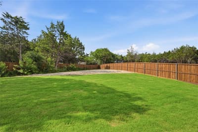 2622 Bainbridge Drive, Dallas TX 75237 - Photo 4