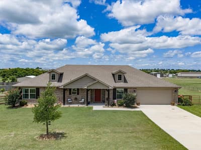 222 Hillcrest Lane, Decatur TX 76234