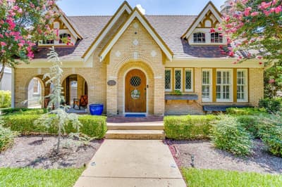2041 Hawthorne Avenue, Fort Worth TX 76110