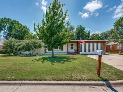 1218 Warden Street, Benbrook TX 76126