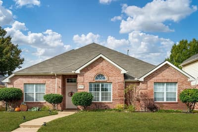 2128 Fountain Drive, Lewisville TX 75067
