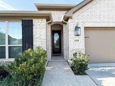1525 Jocelyn Drive, Fort Worth TX 76052 - Photo 3