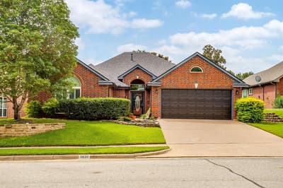 3820 Misty Glen Court, Bedford TX 76021