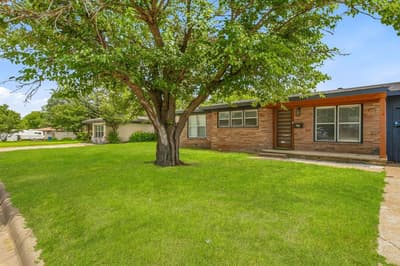613 Crestview Drive, Granbury TX 76048 - Photo 3