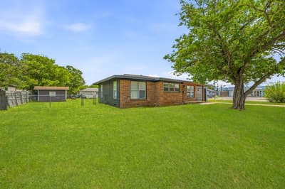 613 Crestview Drive, Granbury TX 76048 - Photo 4