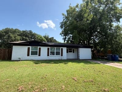 6836 Western Hills Drive, Dallas TX 75217
