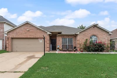 6420 St Alban Court, Arlington TX 76001