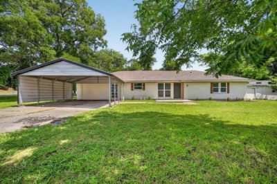 372 Tooley Street, Van Alstyne TX 75495
