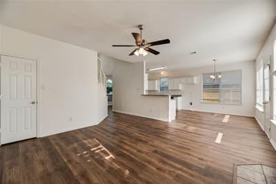 821 S Parks Drive, DeSoto TX 75115 - Photo 3