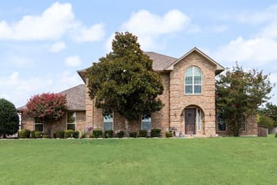 912 Summer Hill Lane, Red Oak TX 75154