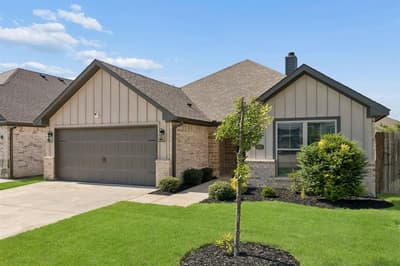 108 Maverick Lane, Pilot Point TX 76258