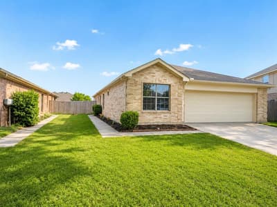 1249 Cottonwood Drive, Crowley TX 76036