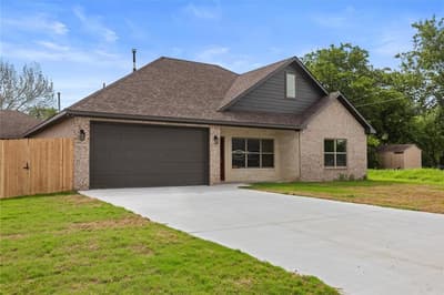 106 N Lackey Street, Tom Bean TX 75489 - Photo 2