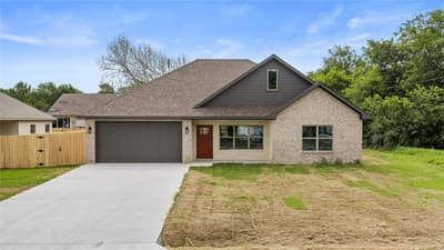106 N Lackey Street, Tom Bean TX 75489
