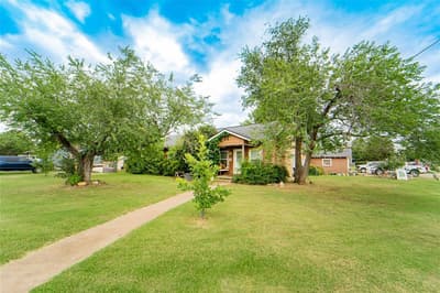 1211 W Hullum Street, Breckenridge TX 76424