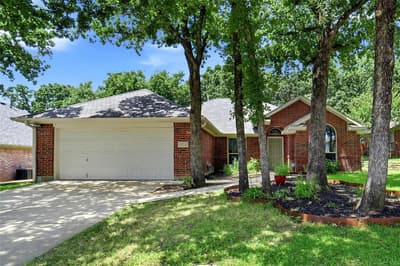 1378 Forest Creek Drive, Lewisville TX 75067