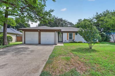 324 N Heights Drive, Crowley TX 76036