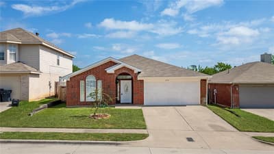 2374 Stagecoach Street, Fort Worth TX 76133