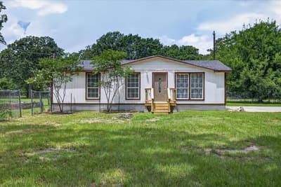 250 E Golden Oaks Drive, Mabank TX 75156
