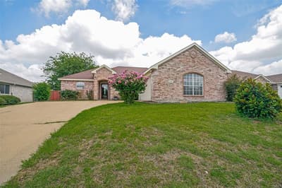3111 Creekside Drive, Sachse TX 75048