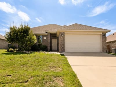 4009 Kensington Drive, Sanger TX 76266