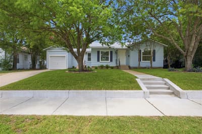 4930 Donnelly Avenue, Fort Worth TX 76107
