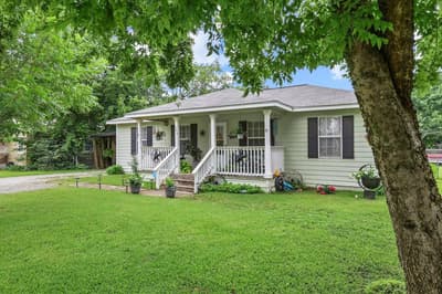 304 Lee Street, Wolfe City TX 75496
