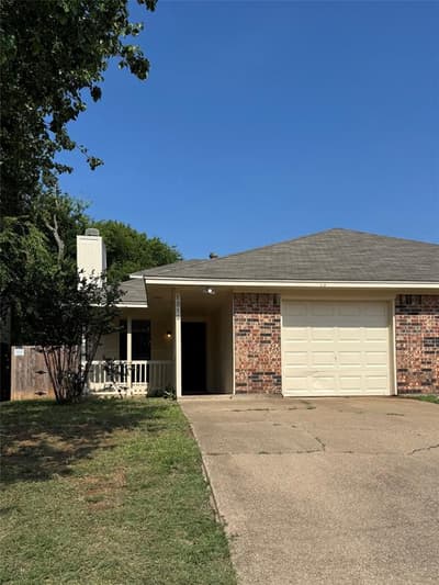 1010 Irene Street, Burleson TX 76028