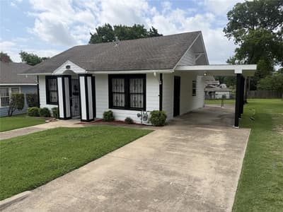 1466 Stella Avenue, Dallas TX 75216