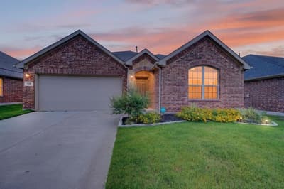 705 Pearl Way, Arlington TX 76002