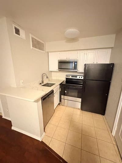 9821 Walnut Street # 304, Dallas TX 75243