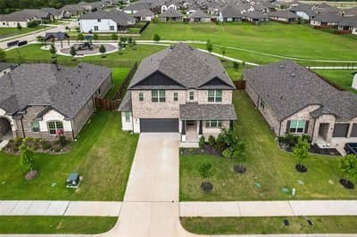 424 Burrow Drive, Waxahachie TX 75167