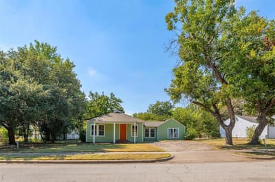 102 San Saba Avenue, Benbrook TX 76126