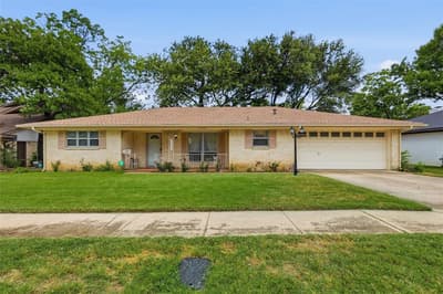 809 Donna Drive, Hurst TX 76053