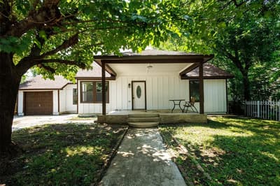 305 Hensley Drive, Grand Prairie TX 75050